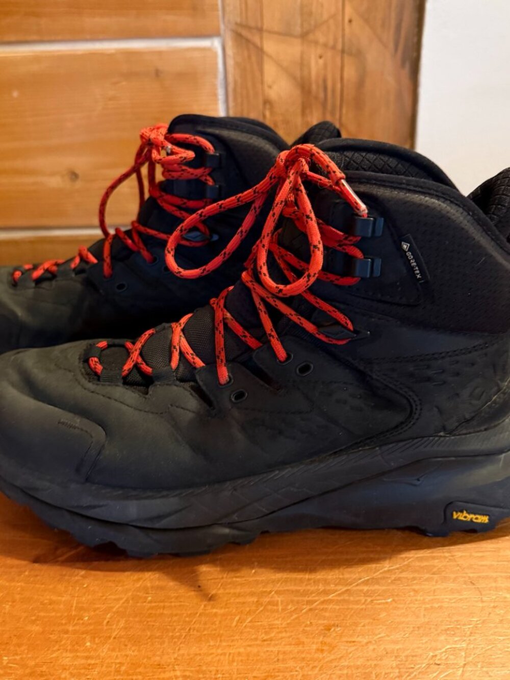 Hoka Kaha 2 hiking boots - Men's 8.5M - Black - GORE-TEX